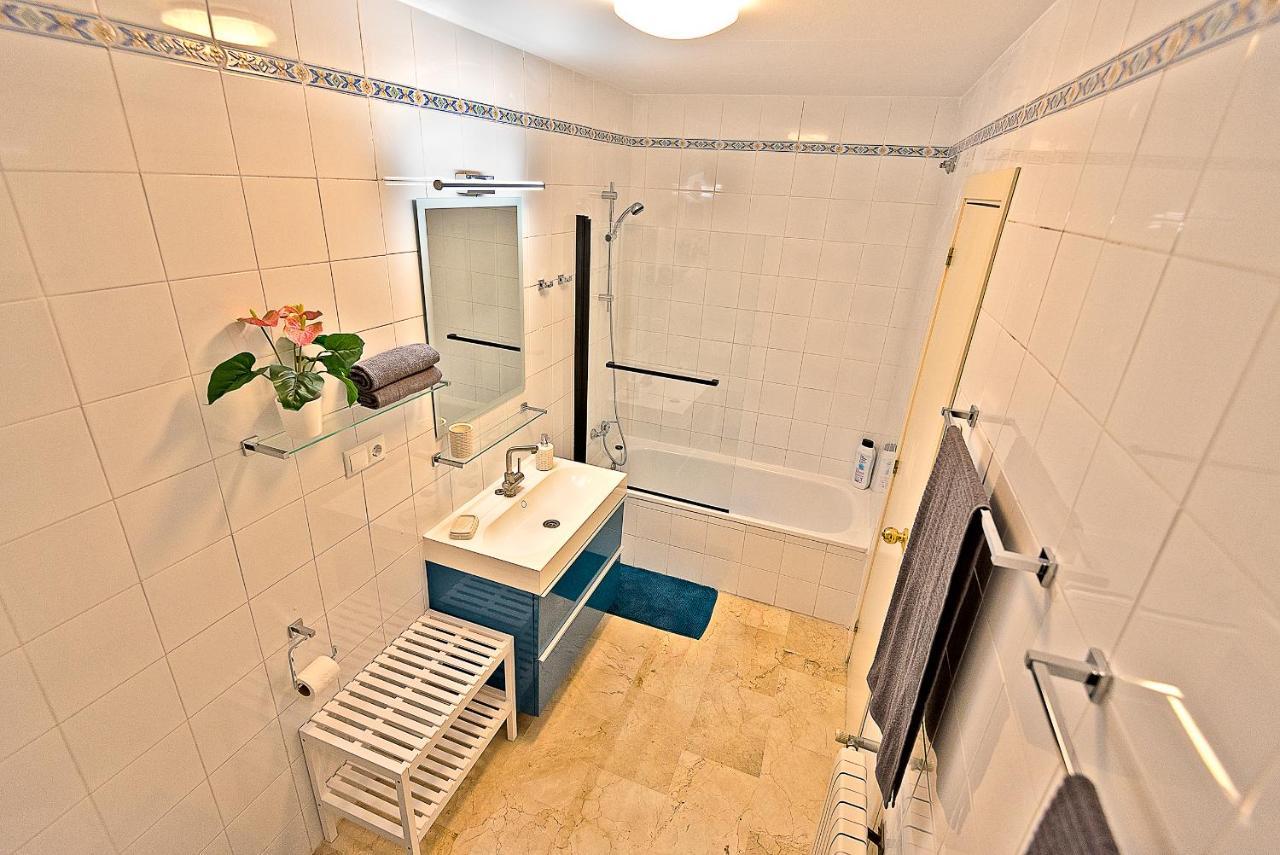 On Beach Deluxe Apartment With Pools And Own Garden Ел Пуерто де Санта Мария Екстериор снимка