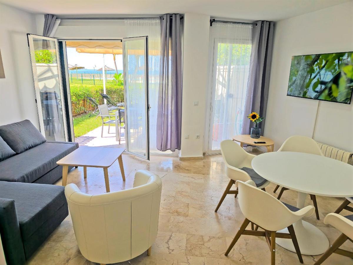 On Beach Deluxe Apartment With Pools And Own Garden Ел Пуерто де Санта Мария Екстериор снимка