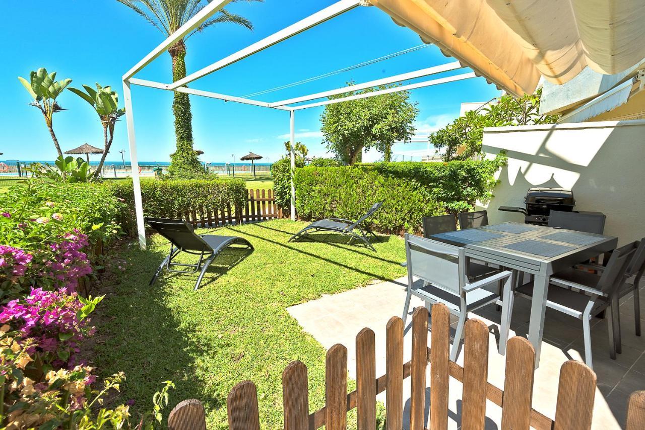 On Beach Deluxe Apartment With Pools And Own Garden Ел Пуерто де Санта Мария Екстериор снимка