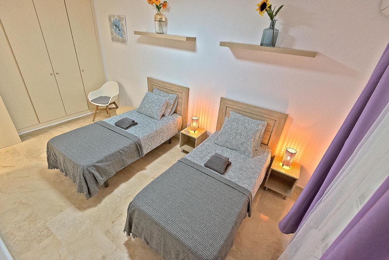 On Beach Deluxe Apartment With Pools And Own Garden Ел Пуерто де Санта Мария Екстериор снимка